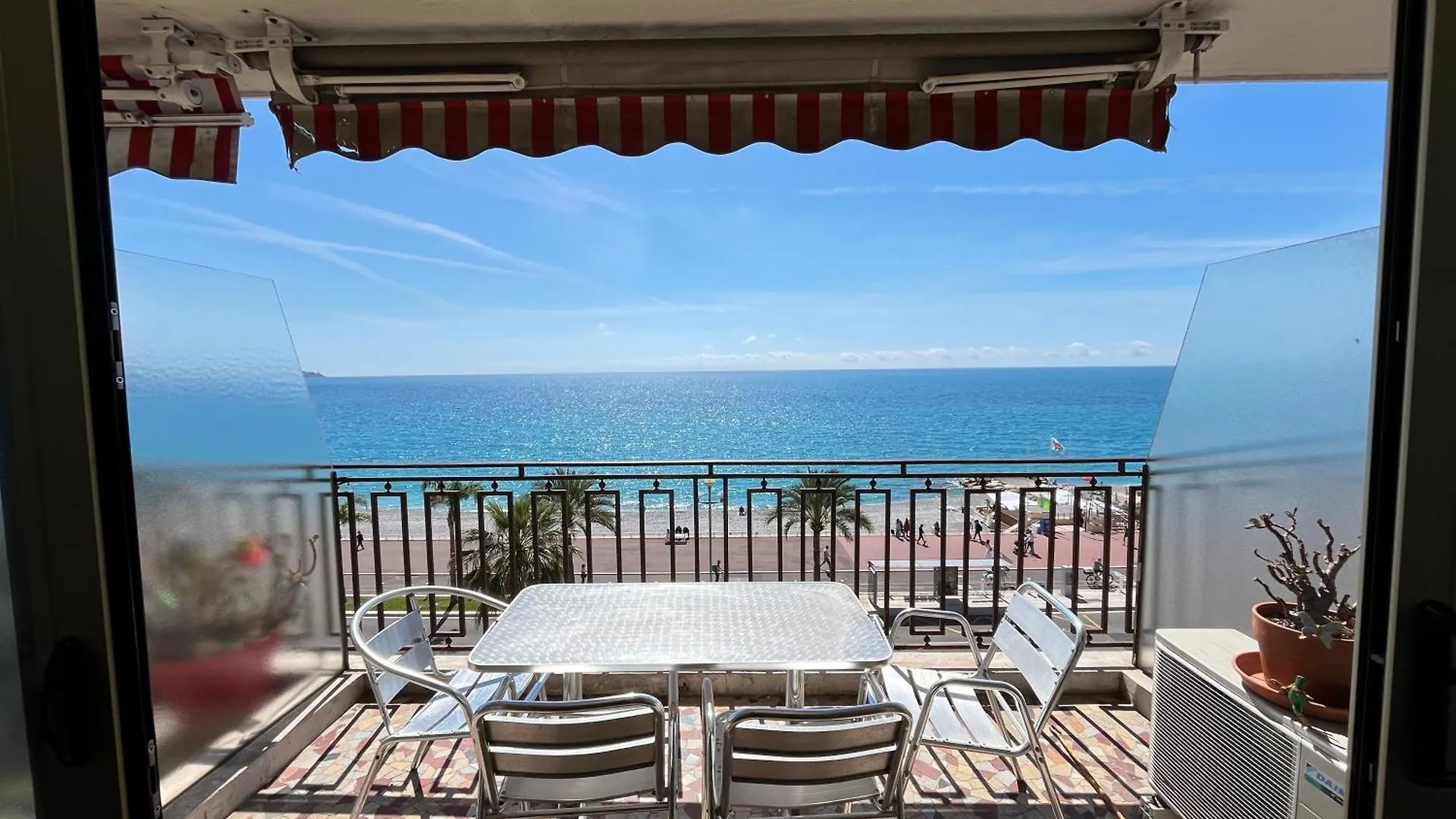 Sea View And Promenade Apartment Nice